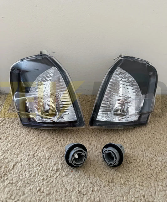 Glanza Style Toyota Starlet Black Housing Front Indicators (Ep91)